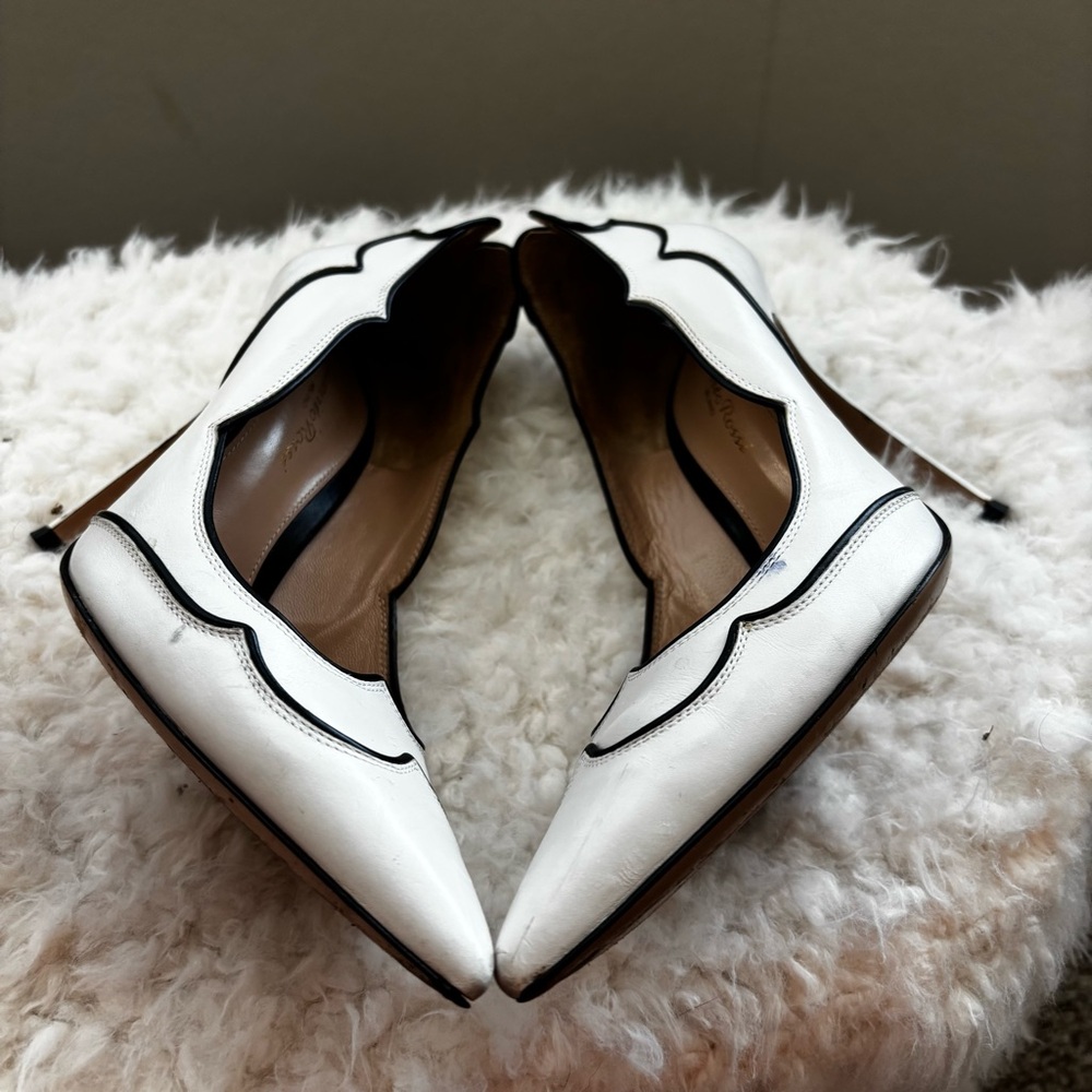 Gianvito Rossi White and Black Heels scalloped bonnie western stilettos - Picture 3 of 13